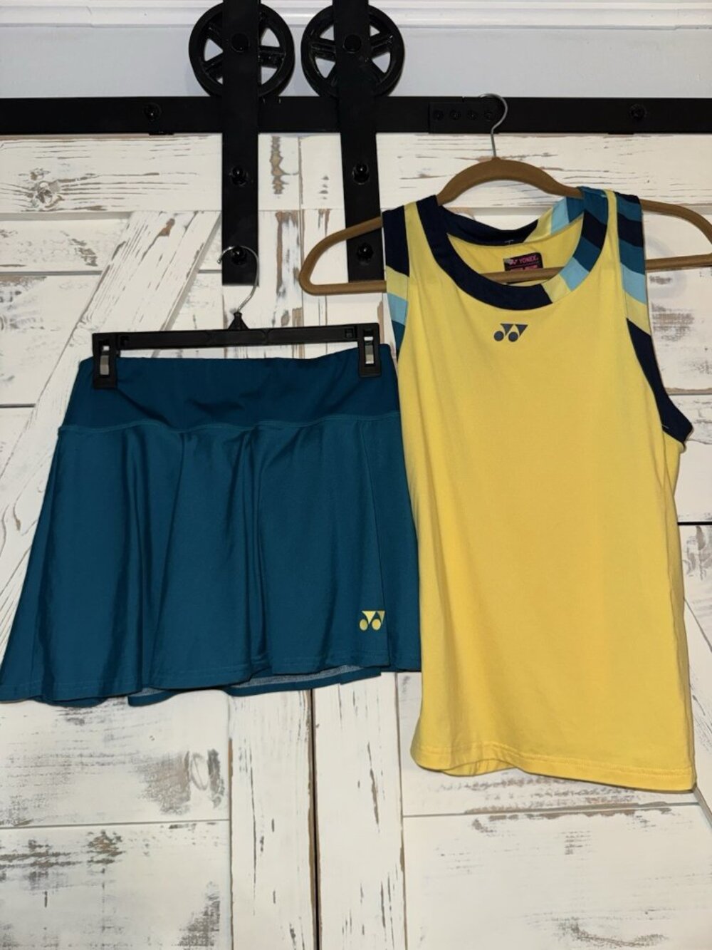 Women's Medium YONEX tennis wear Tank & Skort Skirt 2 Piece Set Yellow and Teal